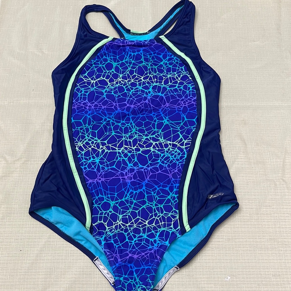 Speedo One piece Swimsuit Girls size 16 Pre Owned